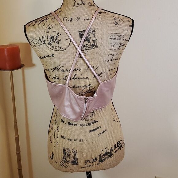 Shein pink metallic halter style crop top size Large - Picture 4 of 10